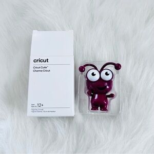Cricut NEW IN BOX Charme Cutie in Merlot